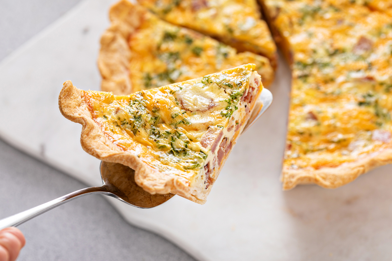 Quiche de jamón, queso curado y espinacas: una receta fácil y llena de sabor